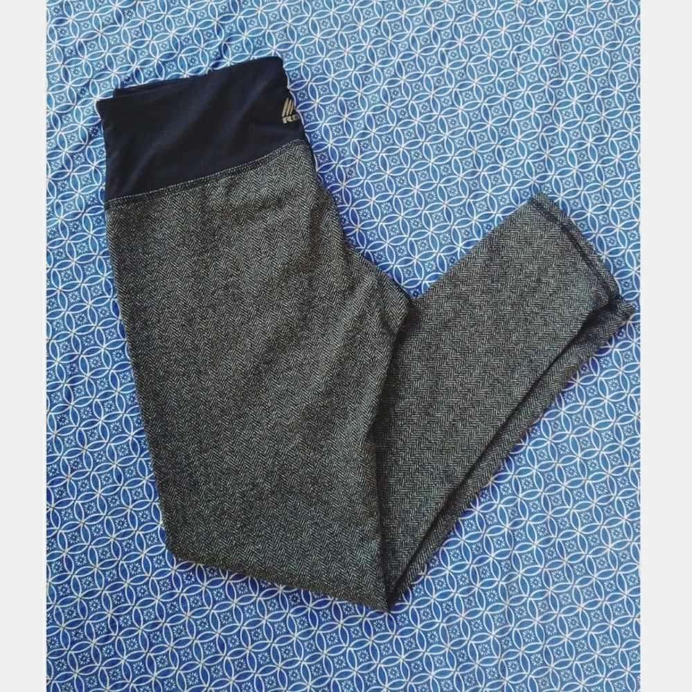 Exercise leggings